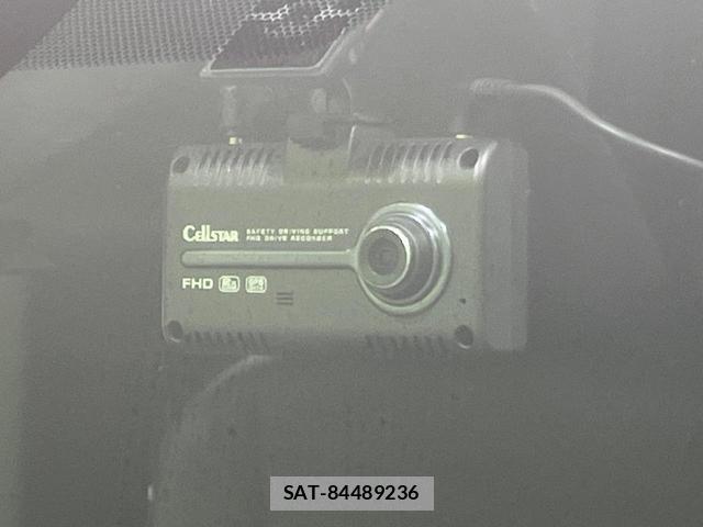 Toyota VOXY 2022-07 8343601-9