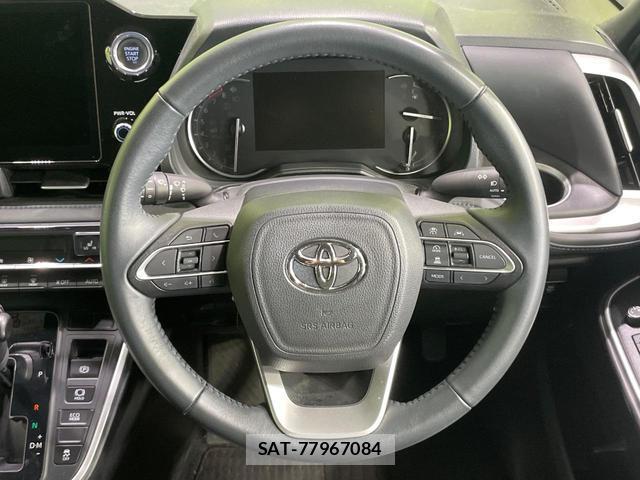 Toyota VOXY 2023-09 8343617-10
