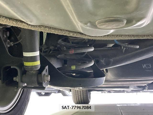 Toyota VOXY 2023-09 8343617-19