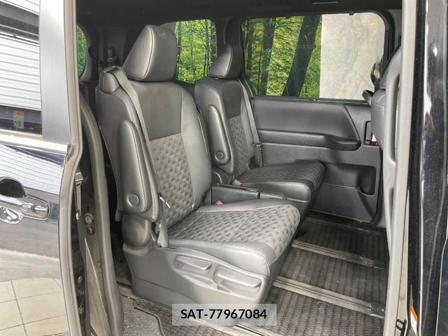 Toyota VOXY 2023-09 8343617-7