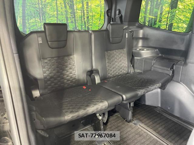 Toyota VOXY 2023-09 8343617-8