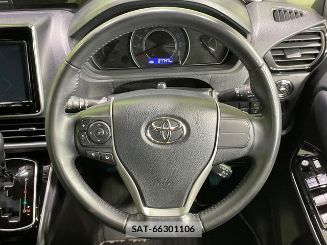 Toyota VOXY 2021-09 8343630-11