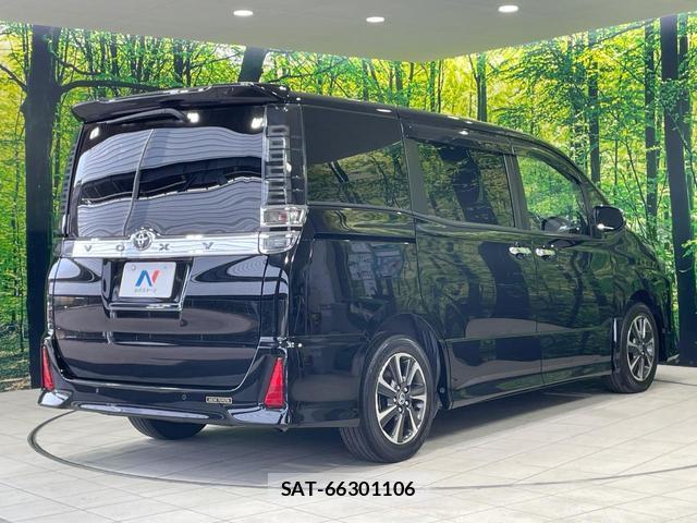 Toyota VOXY 2021-09 8343630-17
