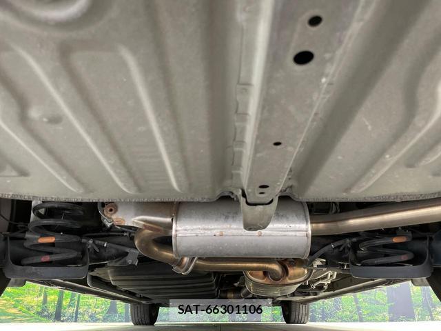 Toyota VOXY 2021-09 8343630-19