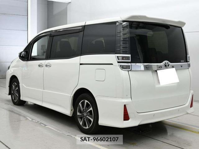 Toyota VOXY 2019-09 8343674-3