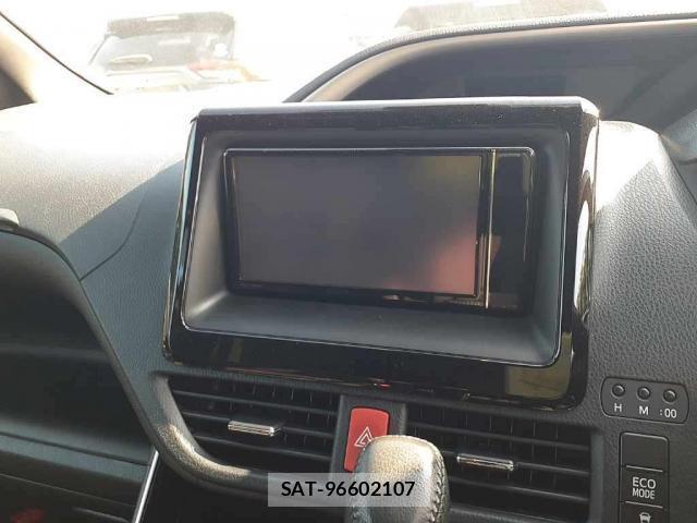 Toyota VOXY 2019-09 8343674-7