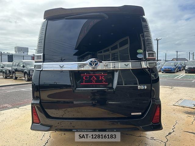 Toyota VOXY 2019-10 8343860-14