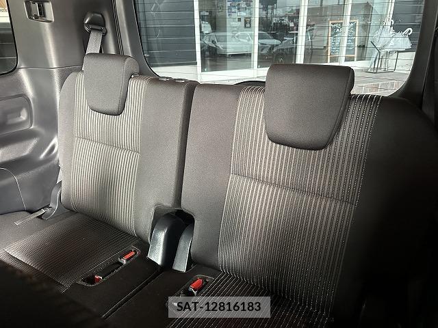 Toyota VOXY 2019-10 8343860-8