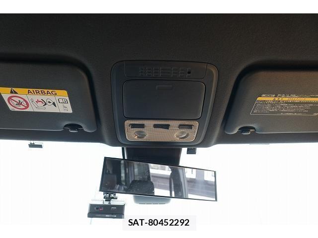 Toyota VOXY 2017-09 8343862-11