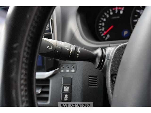 Toyota VOXY 2017-09 8343862-13