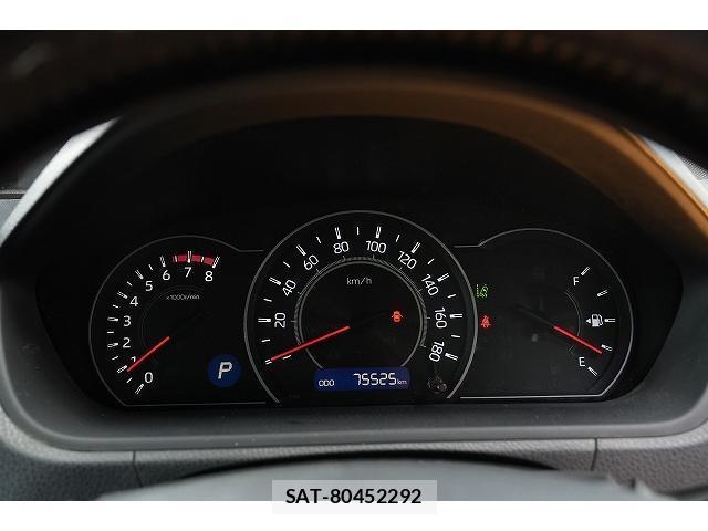 Toyota VOXY 2017-09 8343862-19