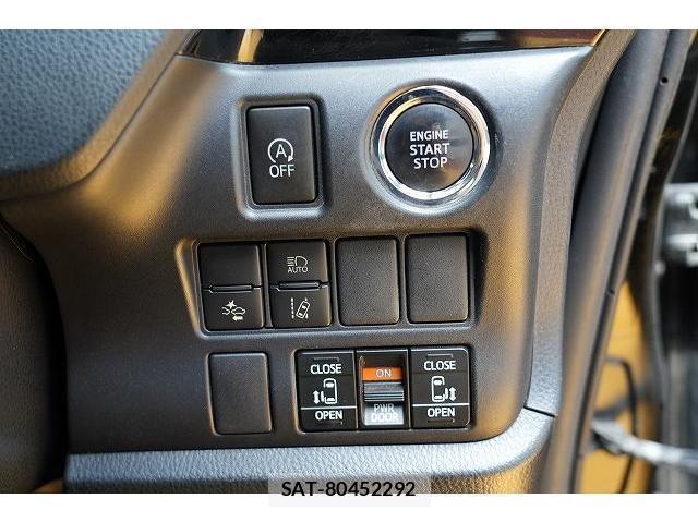 Toyota VOXY 2017-09 8343862-3