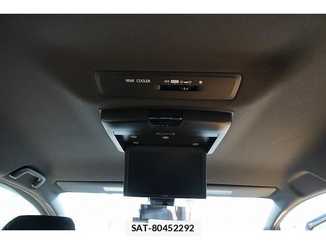 Toyota VOXY 2017-09 8343862-5