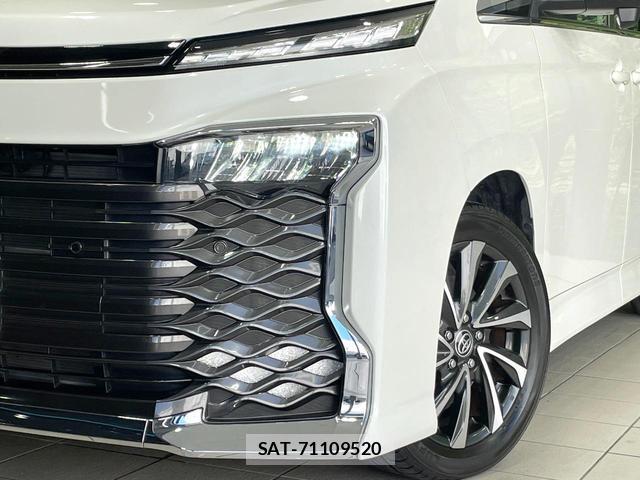 Toyota VOXY 2024-07 8343867-12