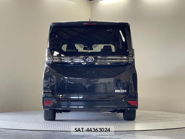 Toyota VOXY 2023-02 8344127-18