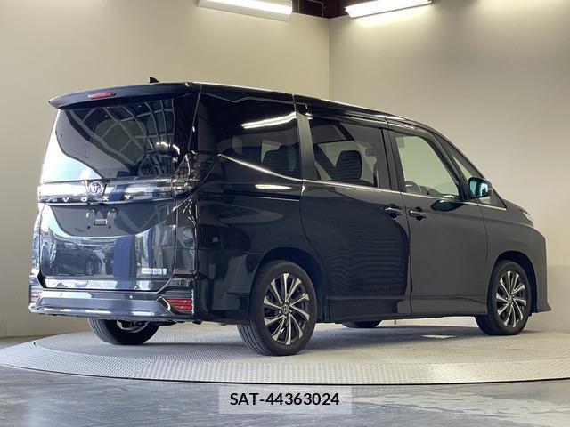 Toyota VOXY 2023-02 8344127-9