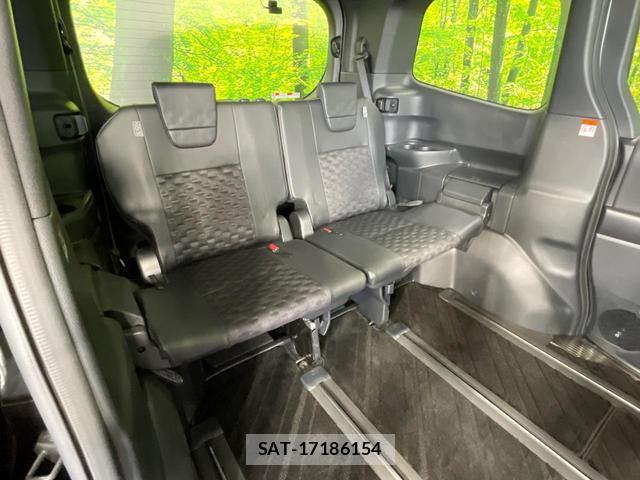 Toyota VOXY 2024-03 8344194-9