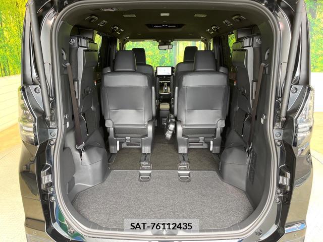 Toyota VOXY 2025-04 8344249-10
