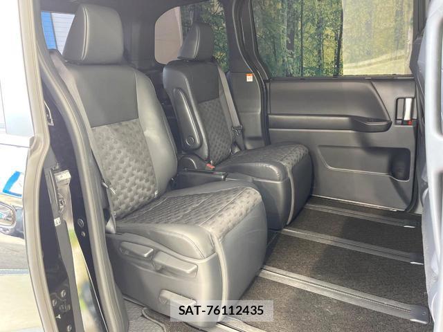 Toyota VOXY 2025-04 8344249-8