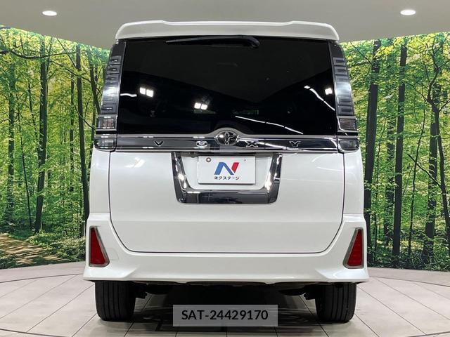 Toyota VOXY 2017-09 8344280-16