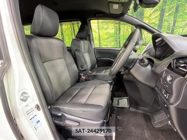Toyota VOXY 2017-09 8344280-8