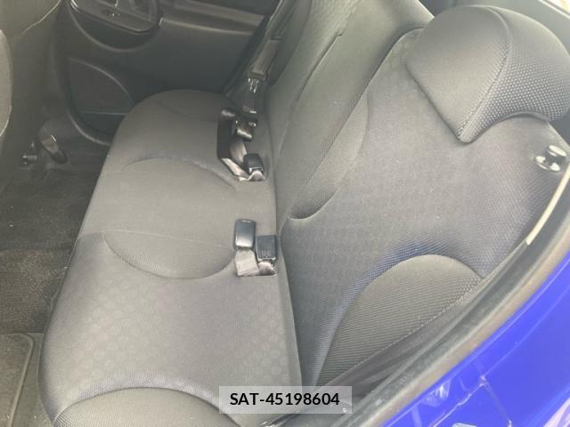 Toyota WILL CYPHA 2003-03 8342820-8