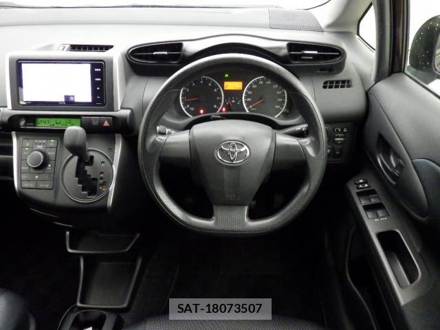 Toyota WISH 2017-05 8342608-2