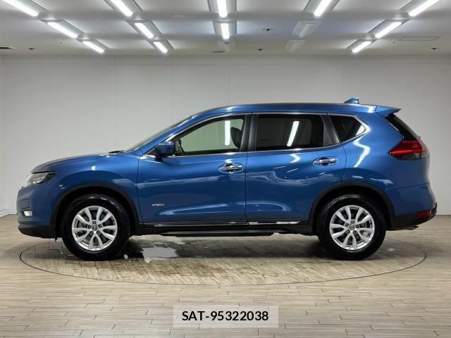 Nissan X-TRAIL 2017-07 8342153-16