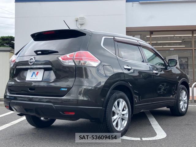 Nissan X-TRAIL 2014-01 8342478-16