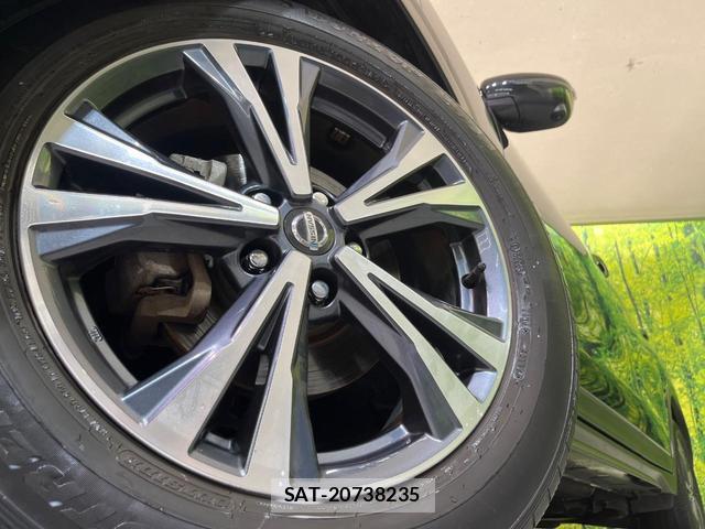 Nissan X-TRAIL 2018-06 8343196-12