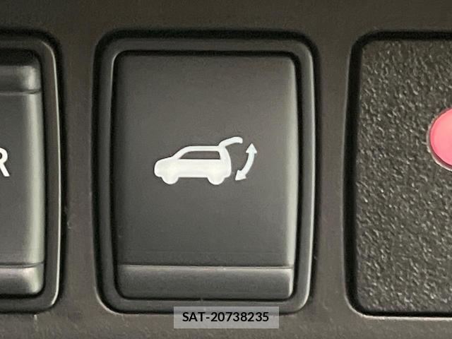 Nissan X-TRAIL 2018-06 8343196-4