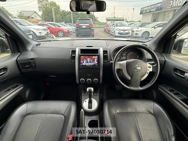 Nissan X-TRAIL 2013-06 8343529-3