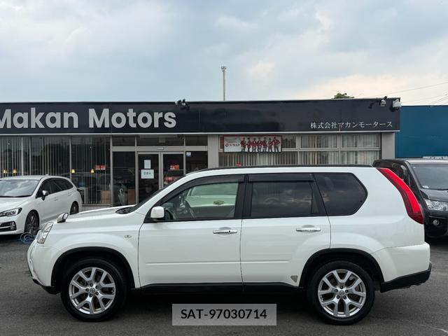 Nissan X-TRAIL 2013-06 8343529-8