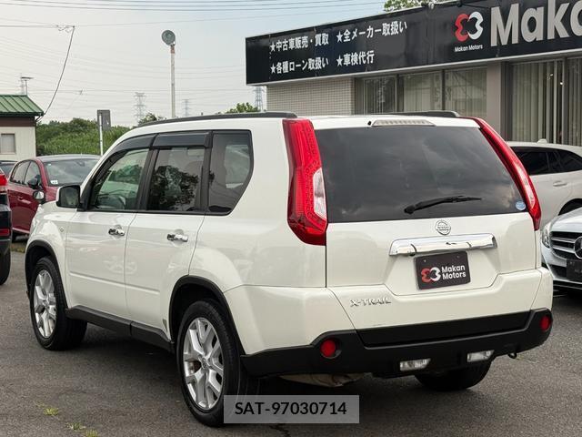 Nissan X-TRAIL 2013-06 8343529-9