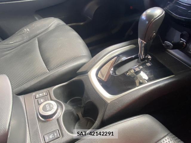 Nissan X-TRAIL 2014-03 8344353-18