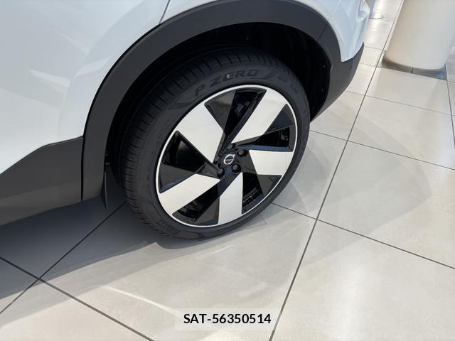 Volvo XC40 2025-10 8343020-8