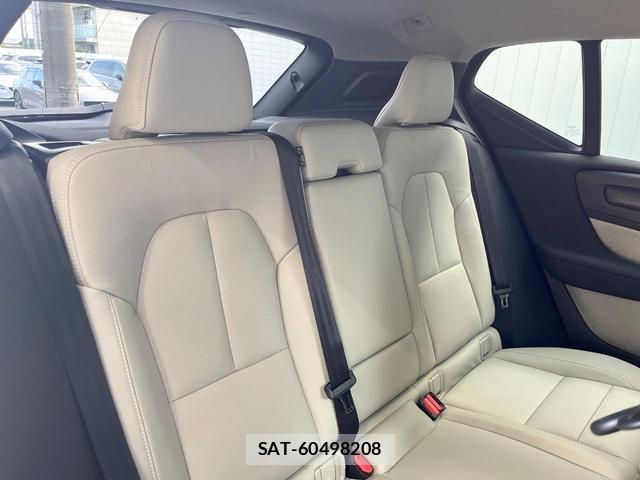 Volvo XC40 2025-04 8342079-14
