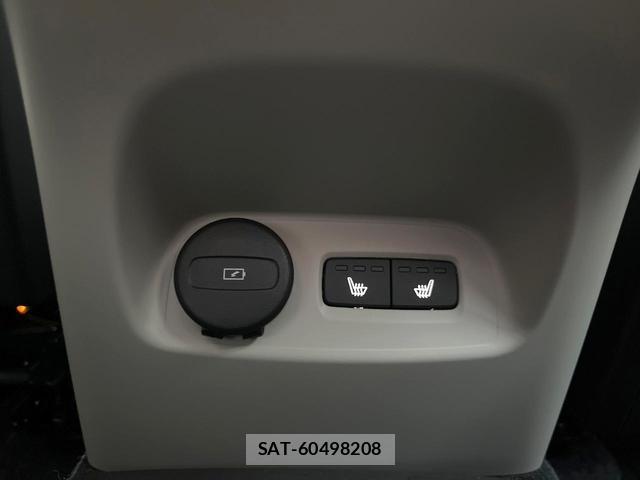 Volvo XC40 2025-04 8342079-15
