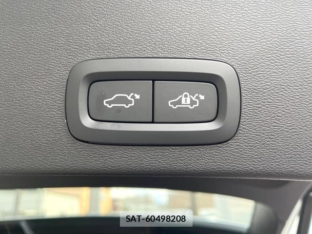 Volvo XC40 2025-04 8342079-17