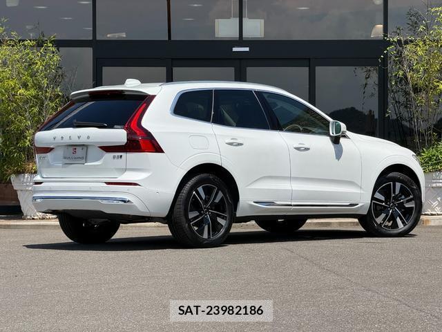 Volvo XC60 2025-06 8342174-2