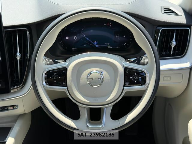Volvo XC60 2025-06 8342174-4