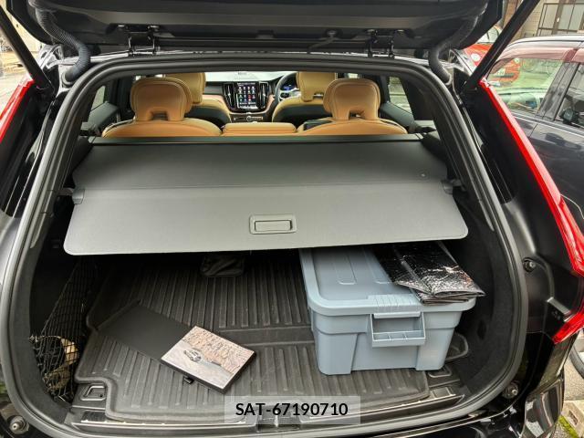 Volvo XC60 2024-02 8343749-2