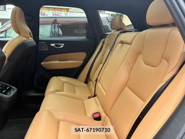 Volvo XC60 2024-02 8343749-4