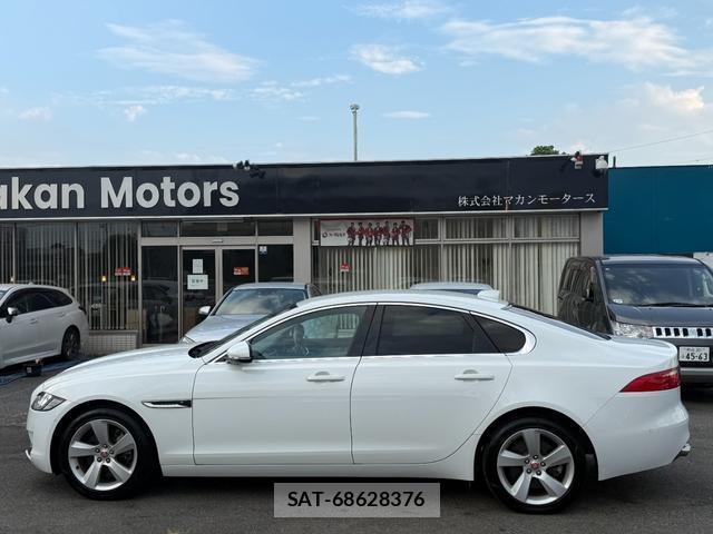 Jaguar XF 2019-12 8343535-8