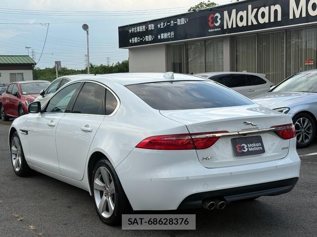 Jaguar XF 2019-12 8343535-9