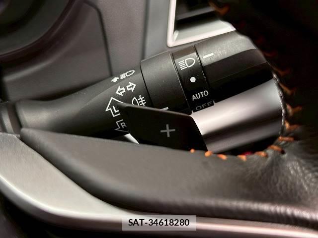 Subaru XV 2017-07 8342338-9