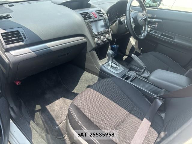 Subaru XV 2014-01 8342421-5