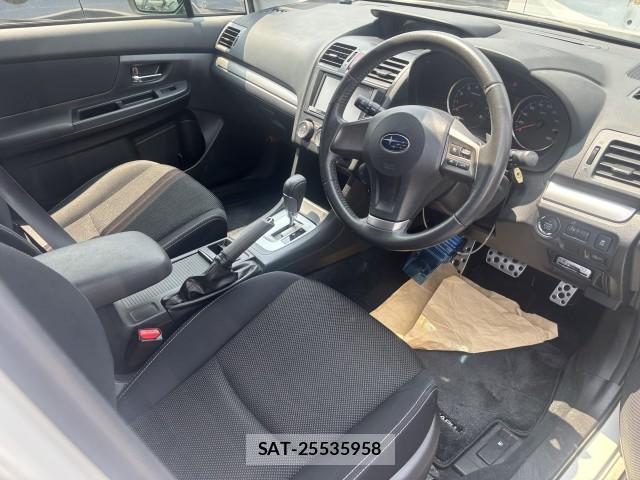 Subaru XV 2014-01 8342421-8