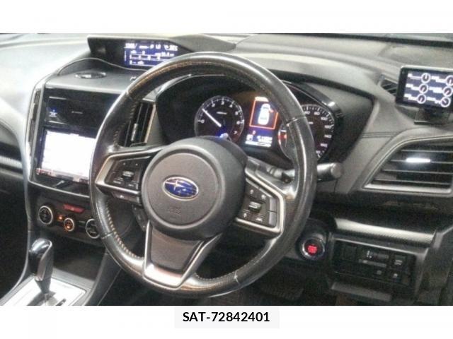 Subaru XV 2018-04 8342595-2