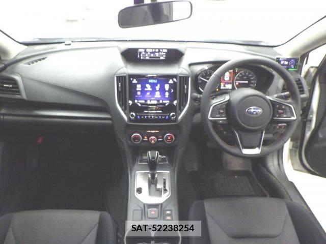 Subaru XV 2018-04 8342646-2